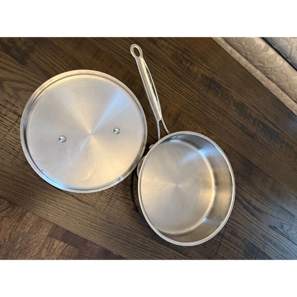 CUISINART Model #722-24 10” Skillet Frying Pan with Lid - Picture 5 of 10